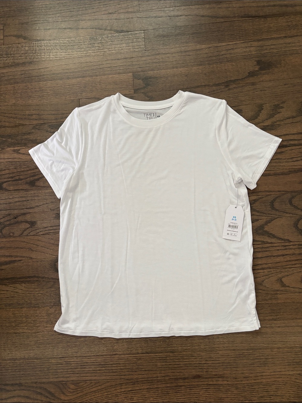 Time and Tru White Short-Sleeve Crewneck Tee